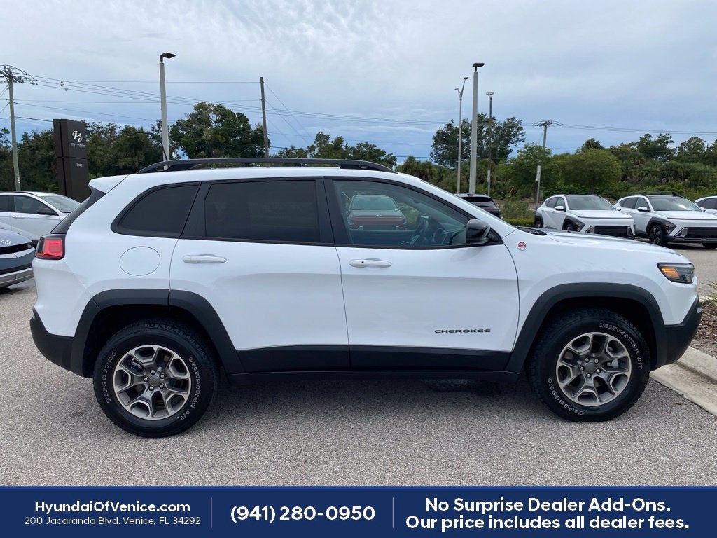 2022 Jeep Cherokee Trailhawk