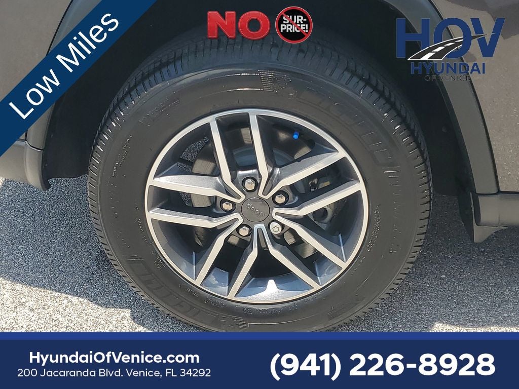 2019 Jeep Grand Cherokee Laredo E