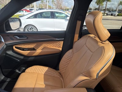 2023 Jeep Grand Cherokee Summit