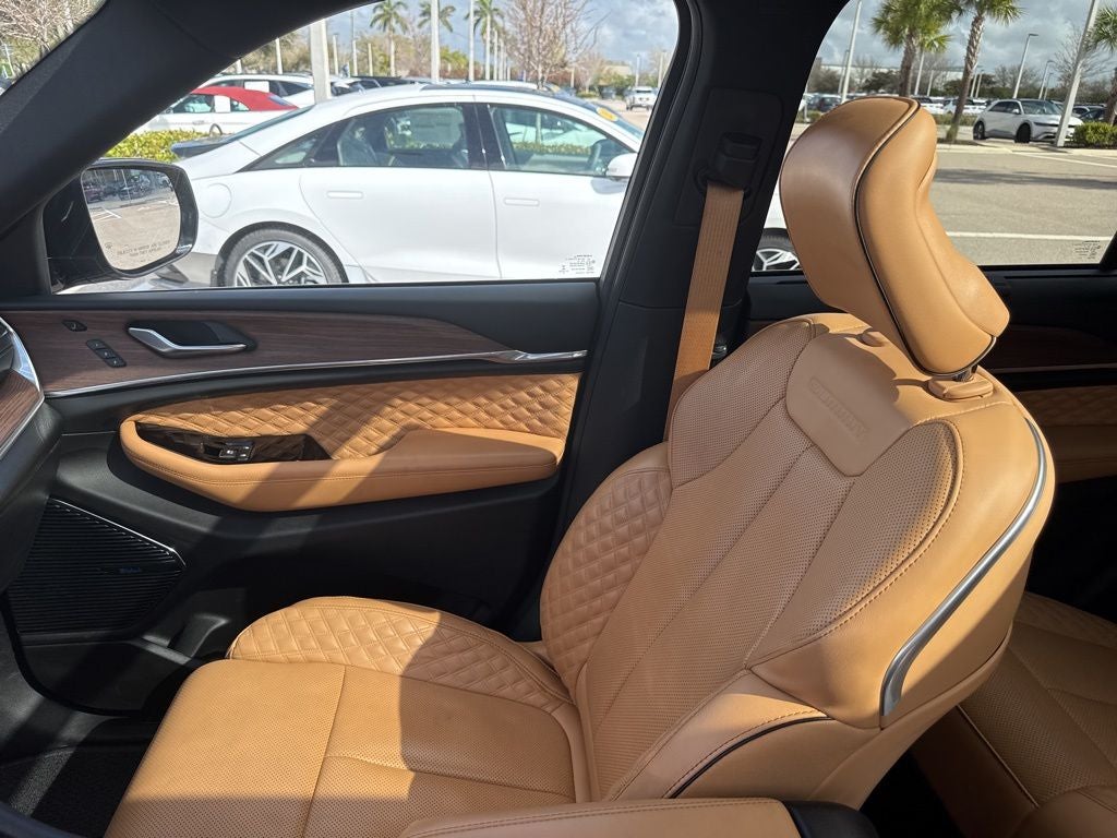 2023 Jeep Grand Cherokee Summit