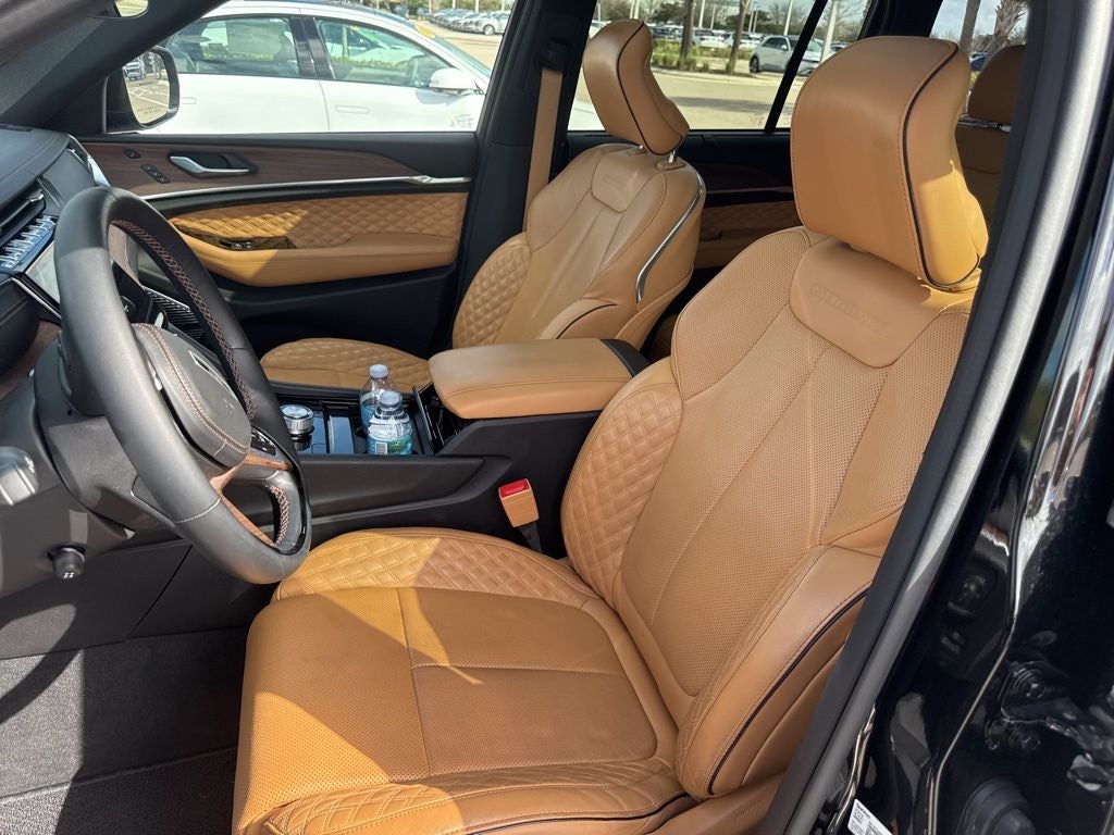 2023 Jeep Grand Cherokee Summit