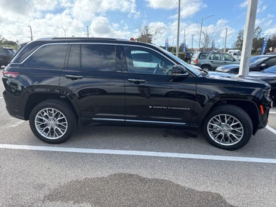 2023 Jeep Grand Cherokee Summit