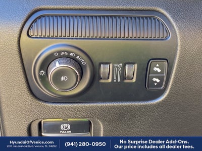 2023 Jeep Wagoneer L Base