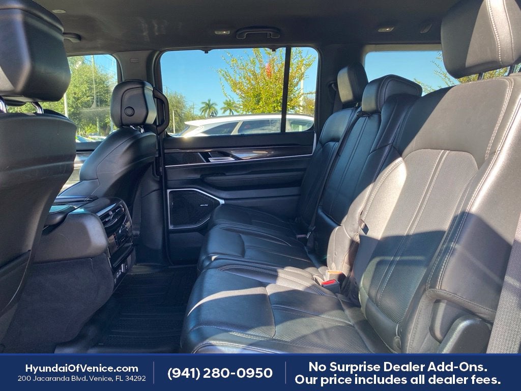 2023 Jeep Wagoneer L Base