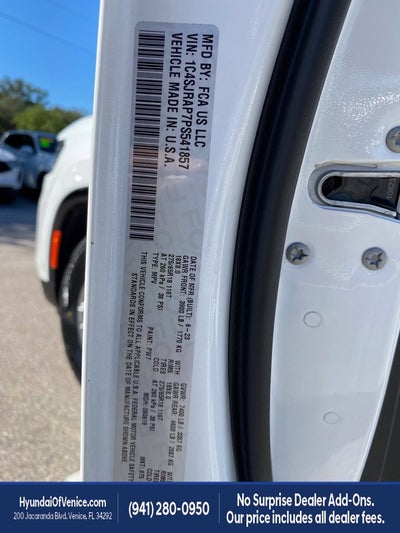 2023 Jeep Wagoneer L Base