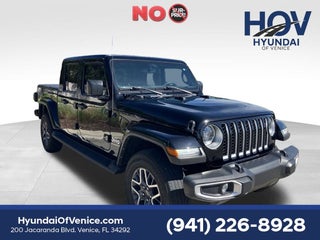 2023 Jeep Gladiator Overland
