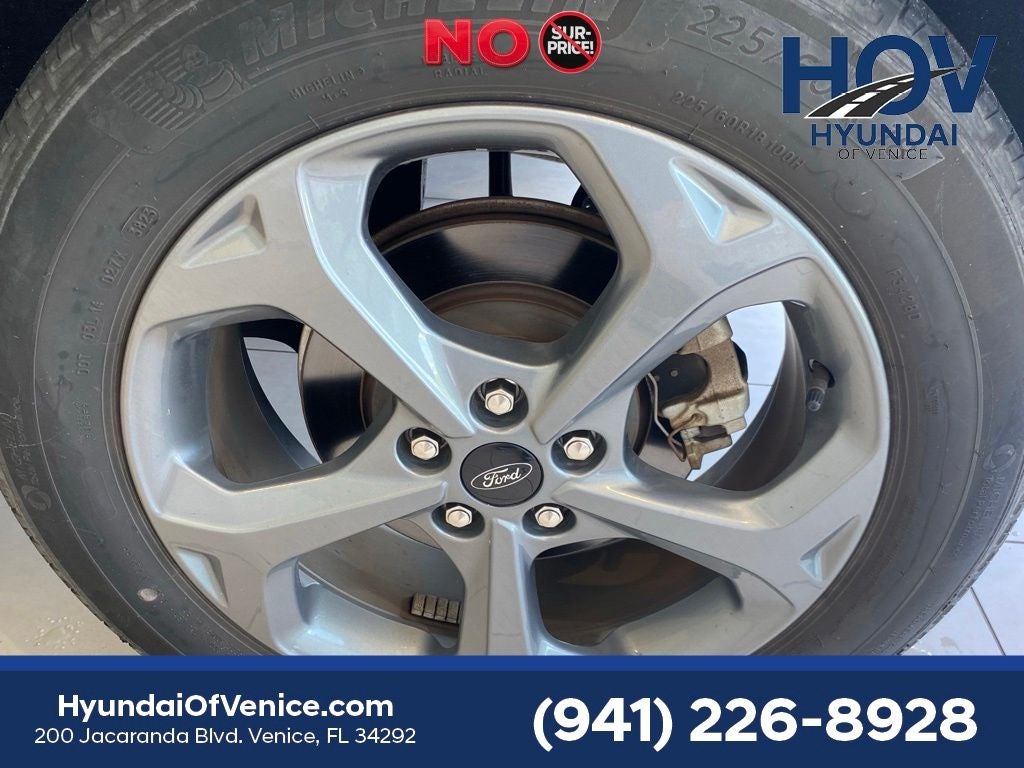 2023 Ford Escape Hybrid ST-Line