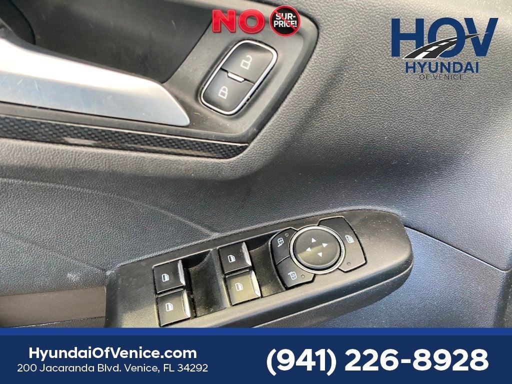 2023 Ford Escape Hybrid ST-Line