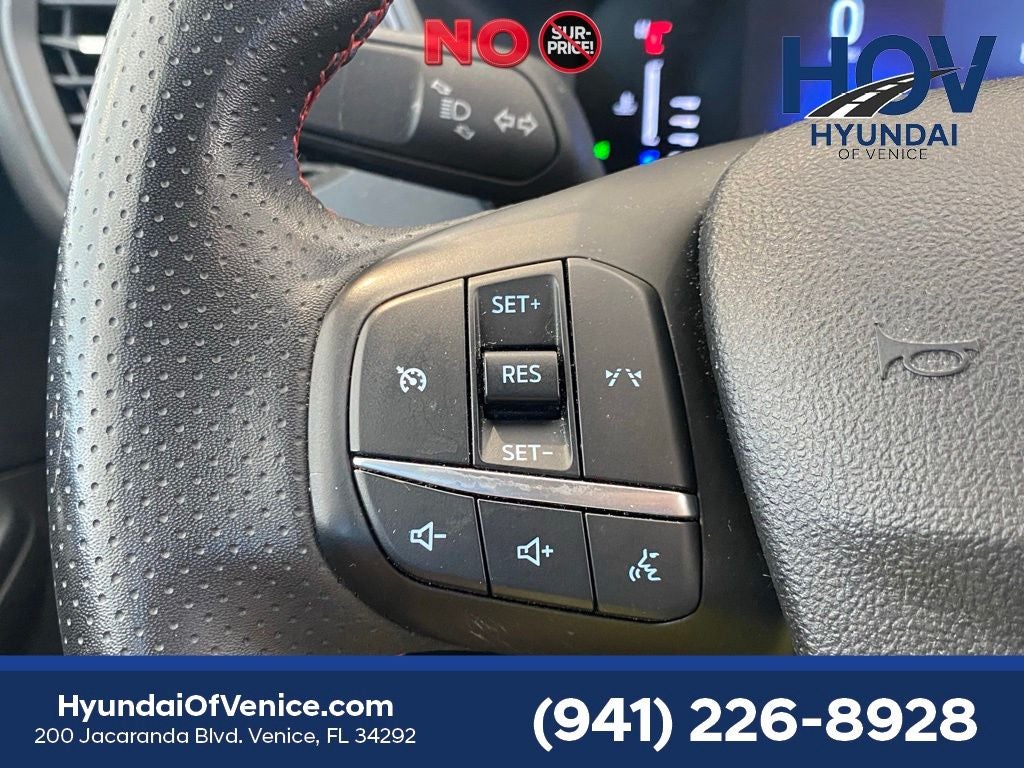 2023 Ford Escape Hybrid ST-Line