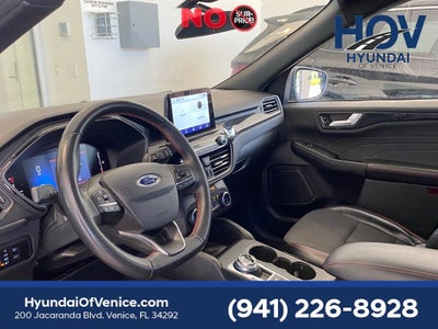 2023 Ford Escape Hybrid ST-Line