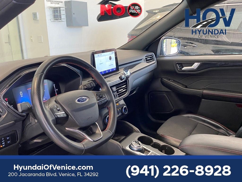 2023 Ford Escape Hybrid ST-Line