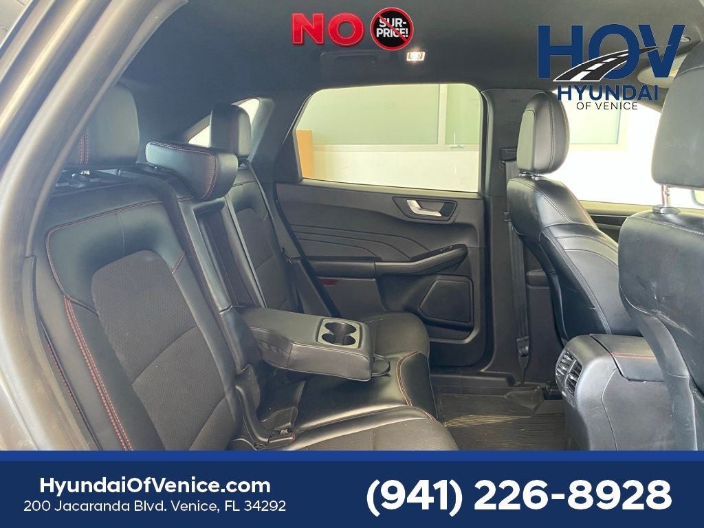 2023 Ford Escape Hybrid ST-Line