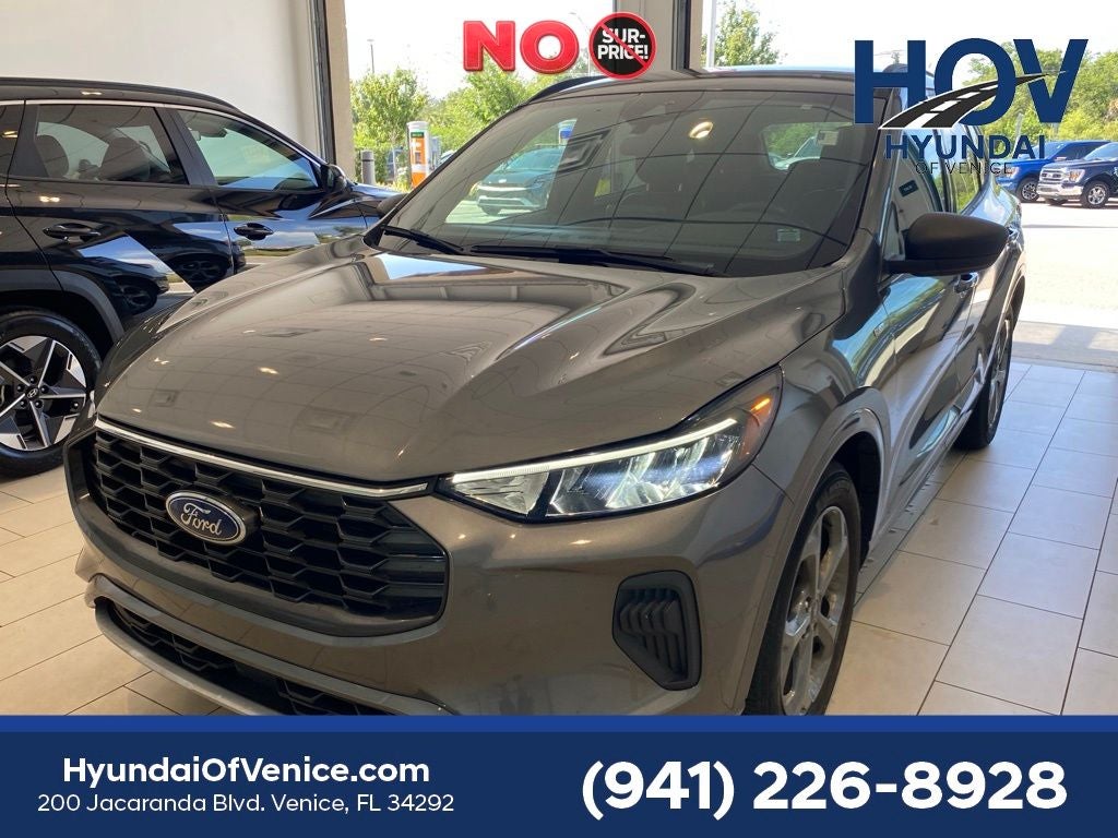 2023 Ford Escape Hybrid ST-Line