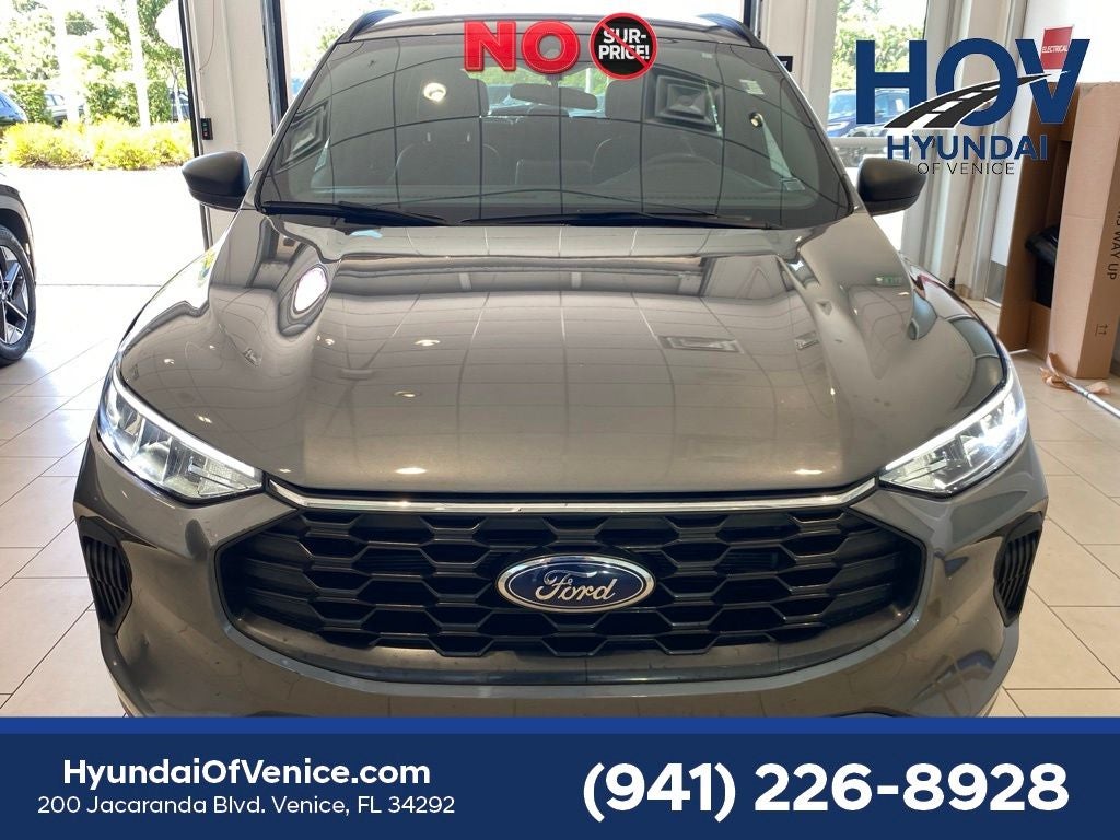 2023 Ford Escape Hybrid ST-Line