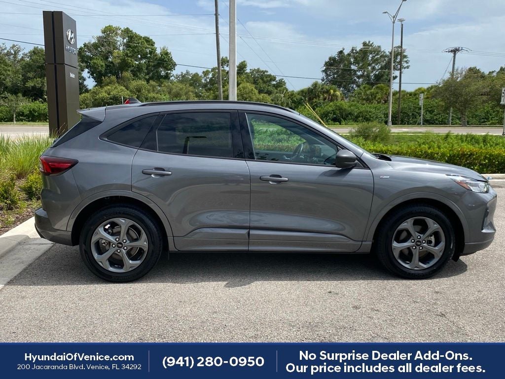 2023 Ford Escape Hybrid ST-Line