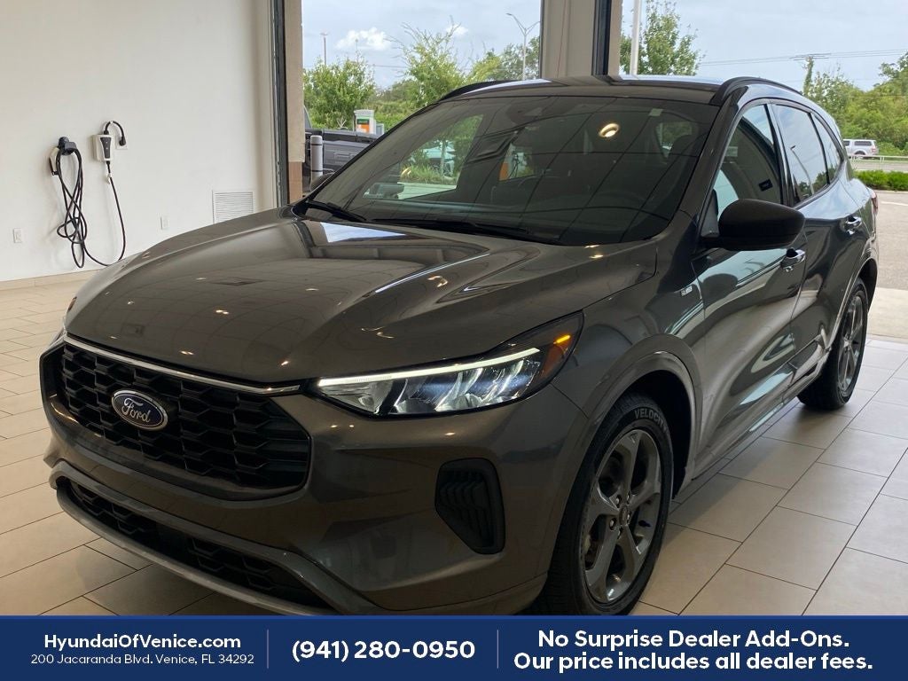2023 Ford Escape Hybrid ST-Line