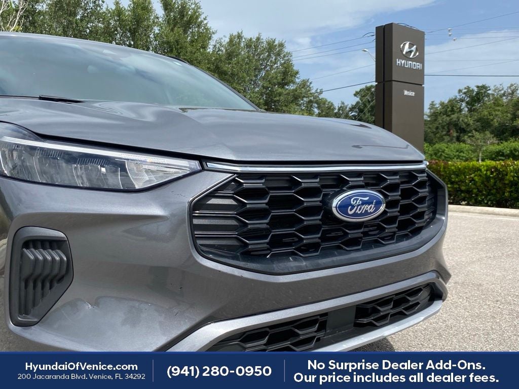 2023 Ford Escape Hybrid ST-Line