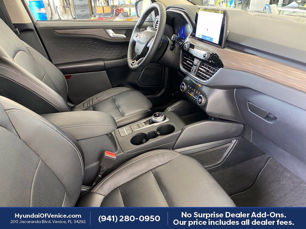 2020 Ford Escape Titanium