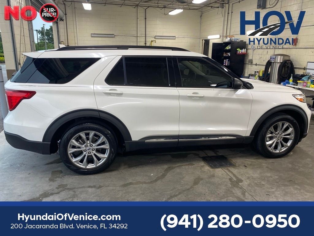 2023 Ford Explorer XLT