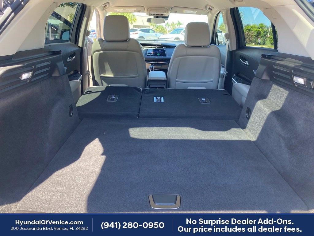 2023 Cadillac XT4 Luxury