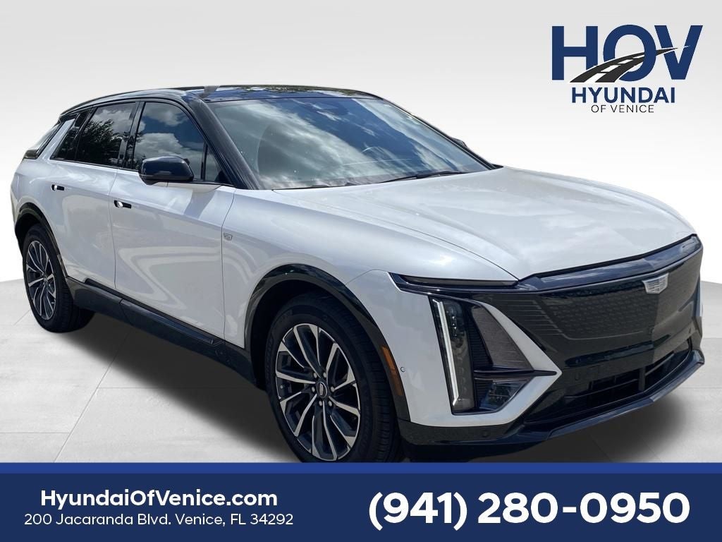 2025 Cadillac LYRIQ Sport