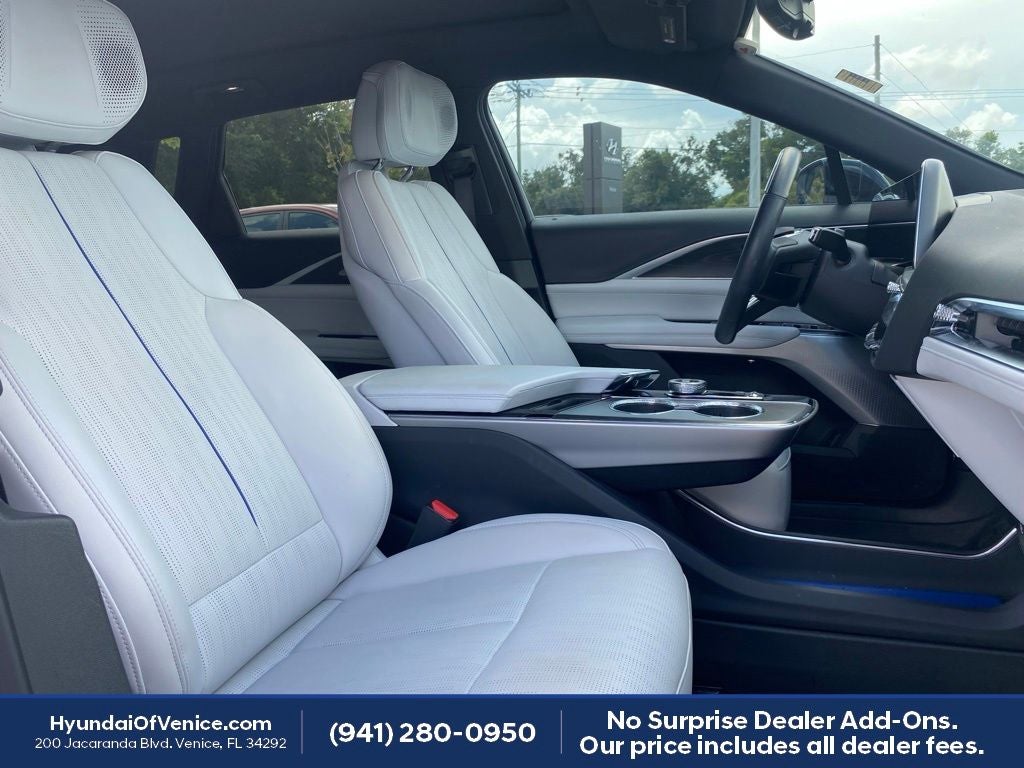 2025 Cadillac LYRIQ Sport