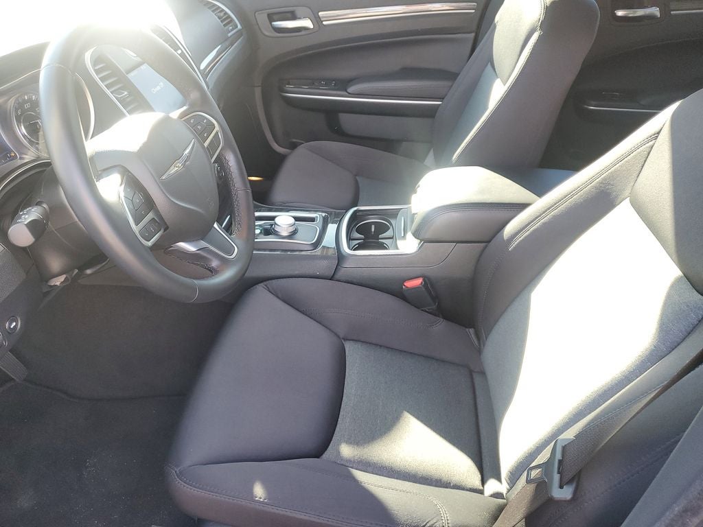 2022 Chrysler 300 Touring