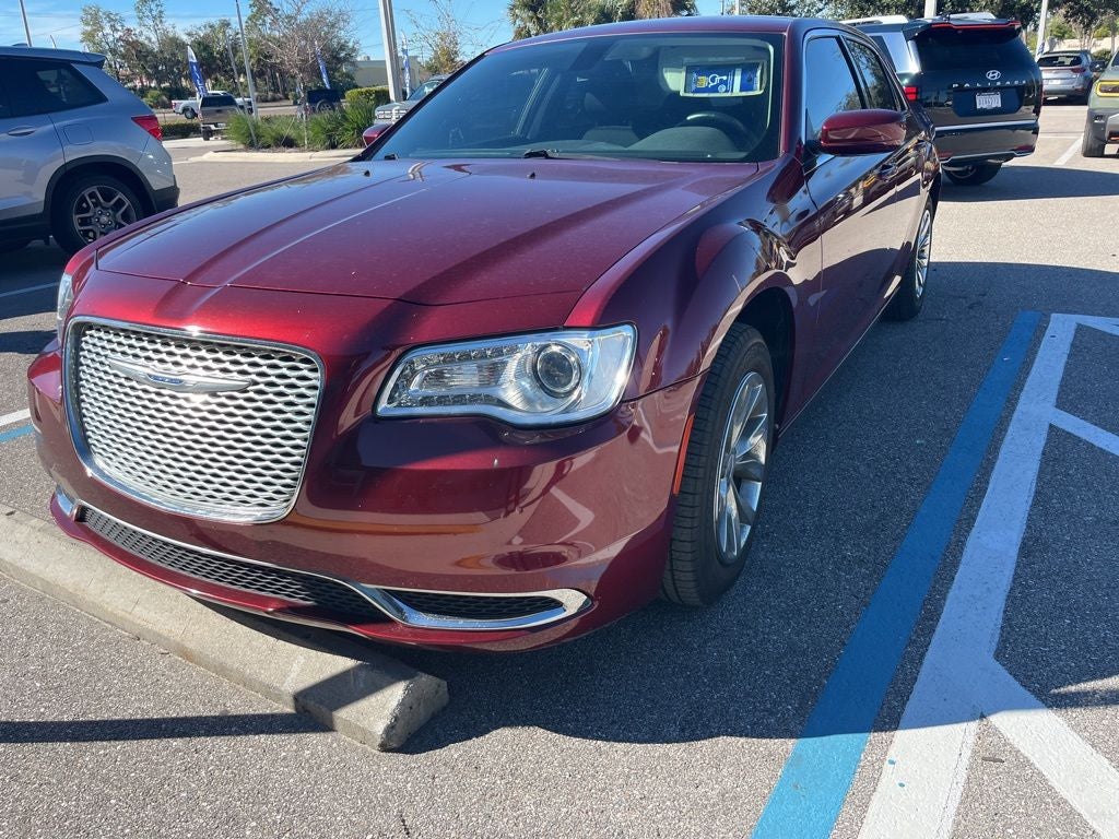 2022 Chrysler 300 Touring