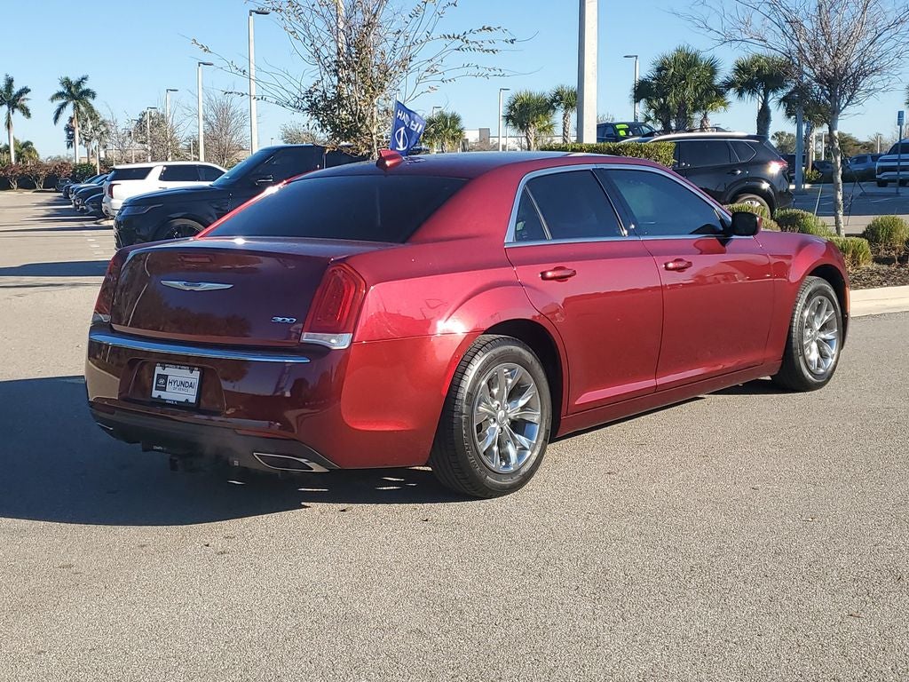 2022 Chrysler 300 Touring