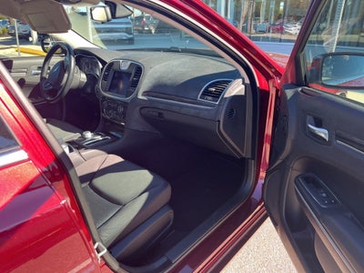 2022 Chrysler 300 Touring