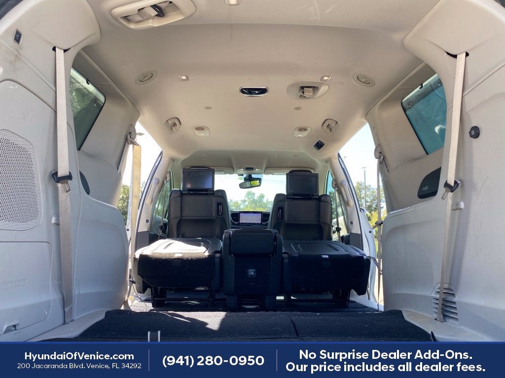 2022 Chrysler Pacifica Touring L