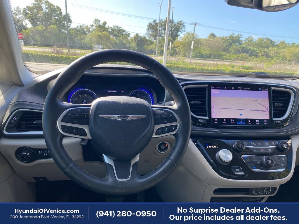 2022 Chrysler Pacifica Touring L