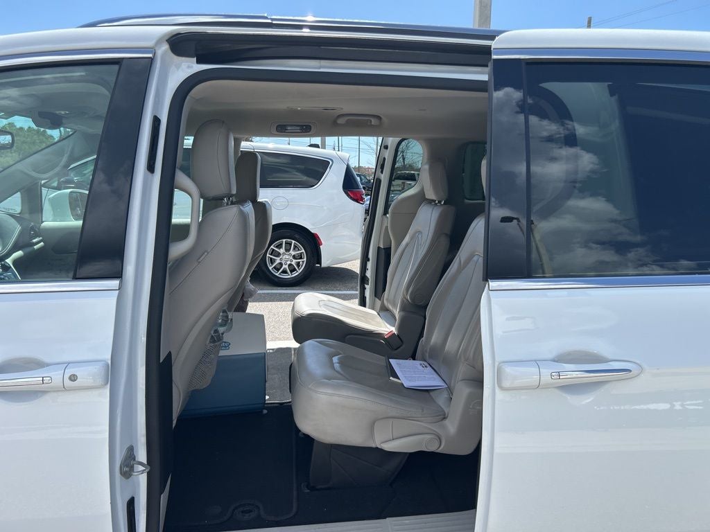 2021 Chrysler Pacifica Touring L