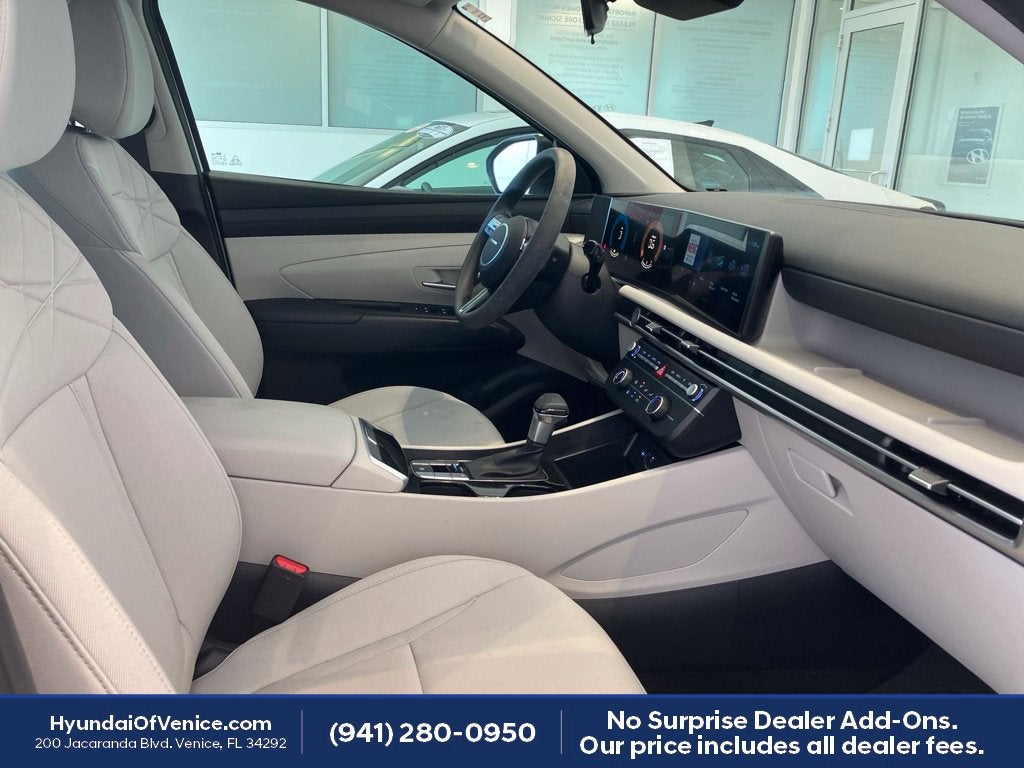2025 Hyundai TUCSON SE