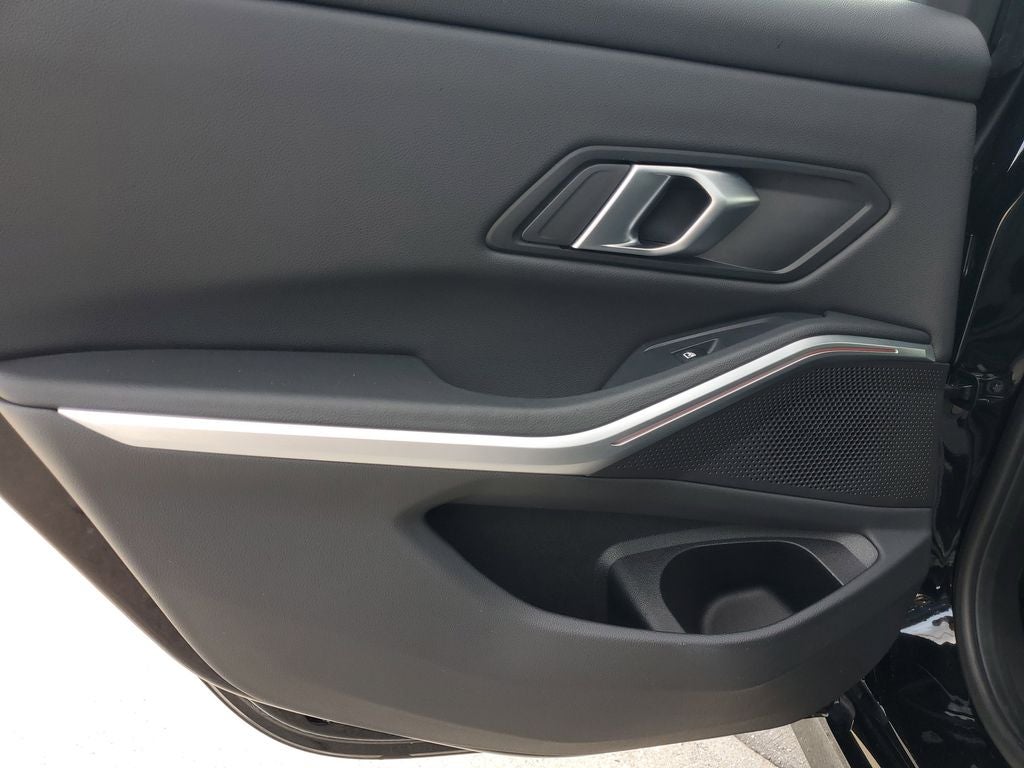 2025 BMW 3 Series 330i