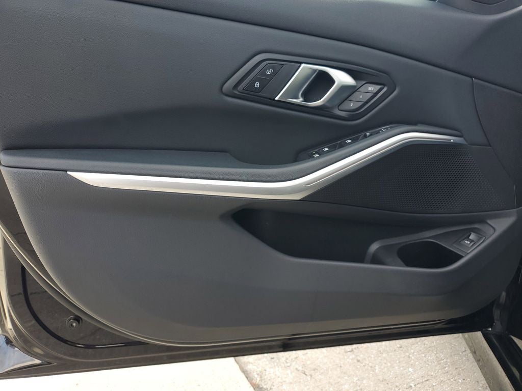 2025 BMW 3 Series 330i