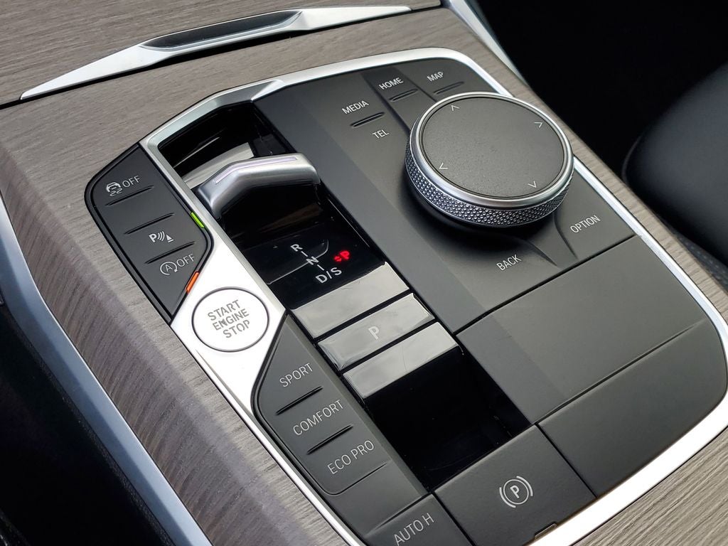 2025 BMW 3 Series 330i