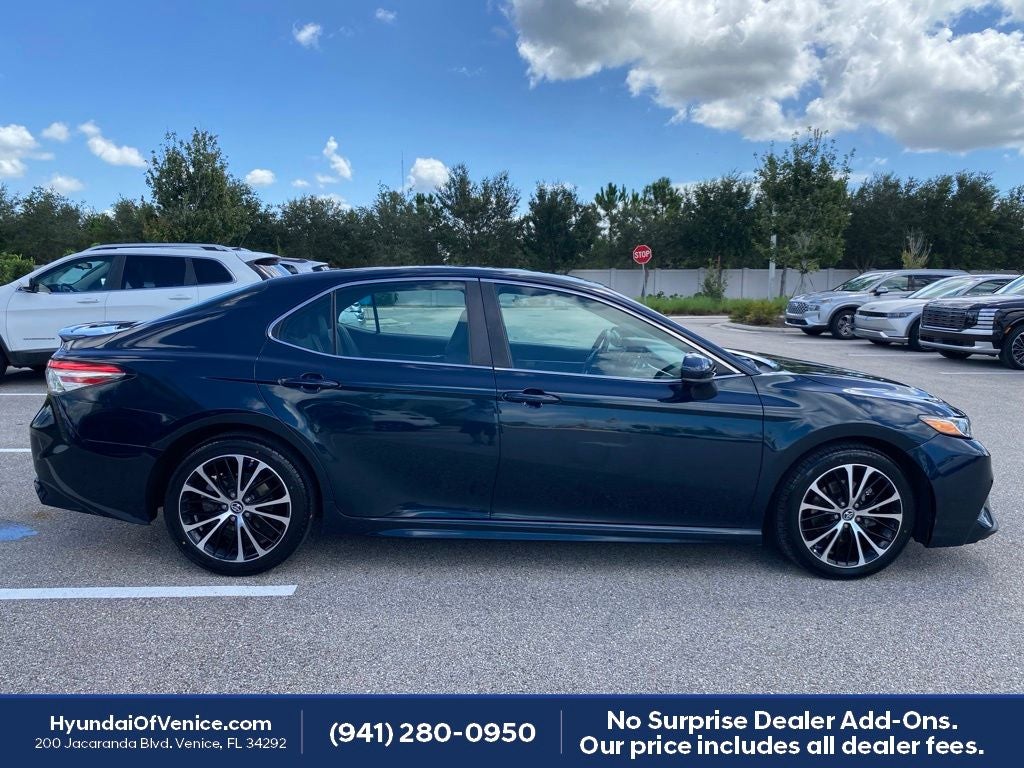 2018 Toyota Camry SE