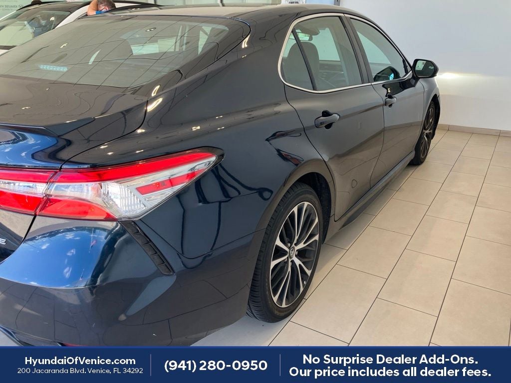 2018 Toyota Camry SE