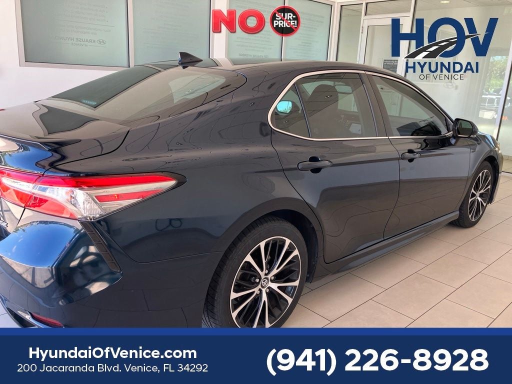 2019 Toyota Camry SE