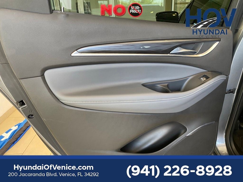 2021 Buick Enclave Essence