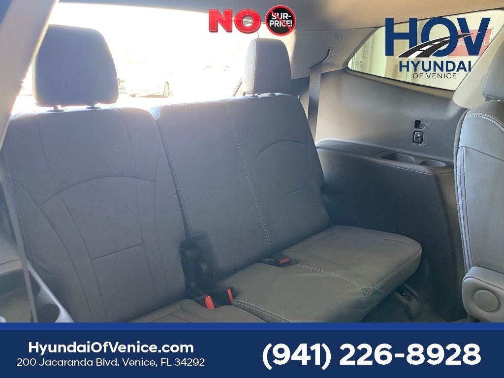 2021 Buick Enclave Essence