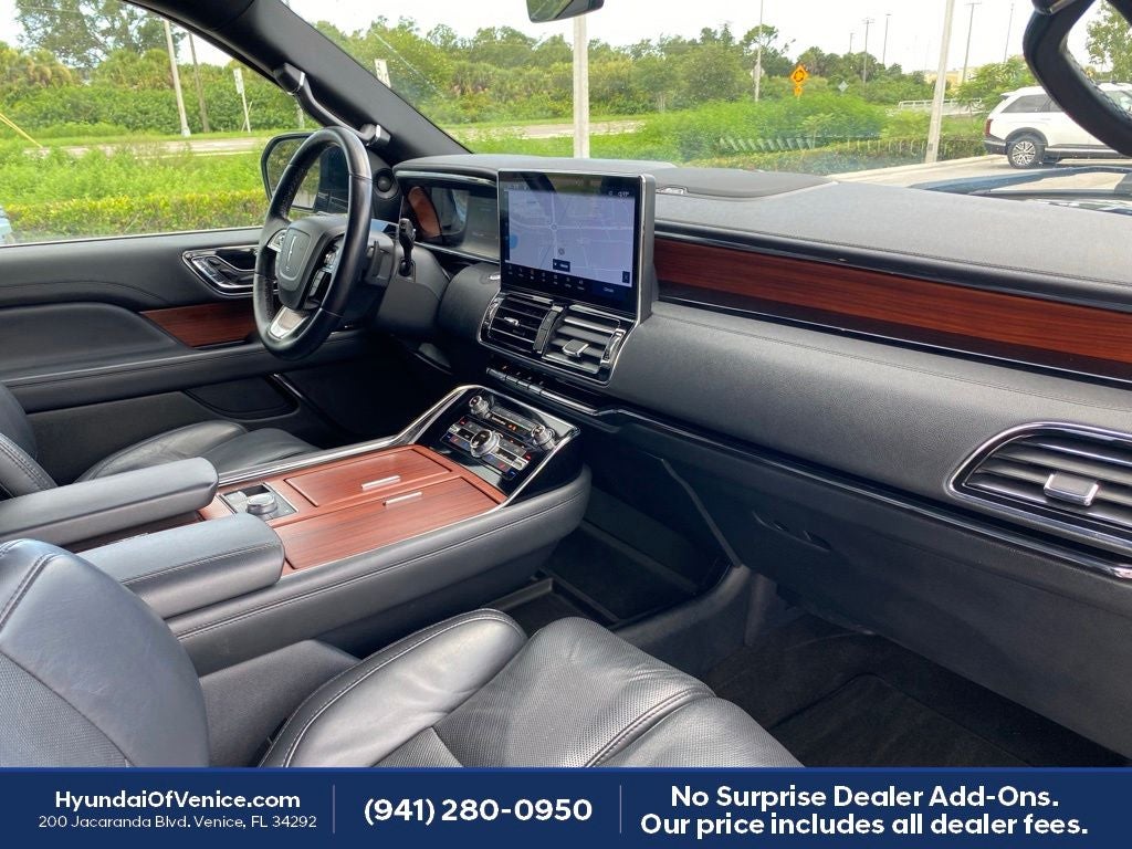 2022 Lincoln Navigator L Reserve