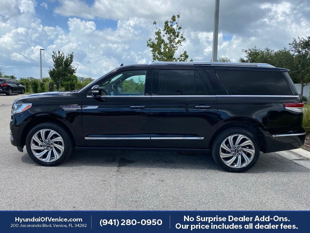 2022 Lincoln Navigator L Reserve
