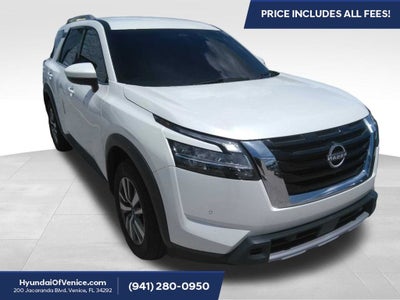 2024 Nissan Pathfinder SL