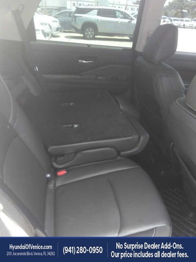 2024 Nissan Pathfinder SL