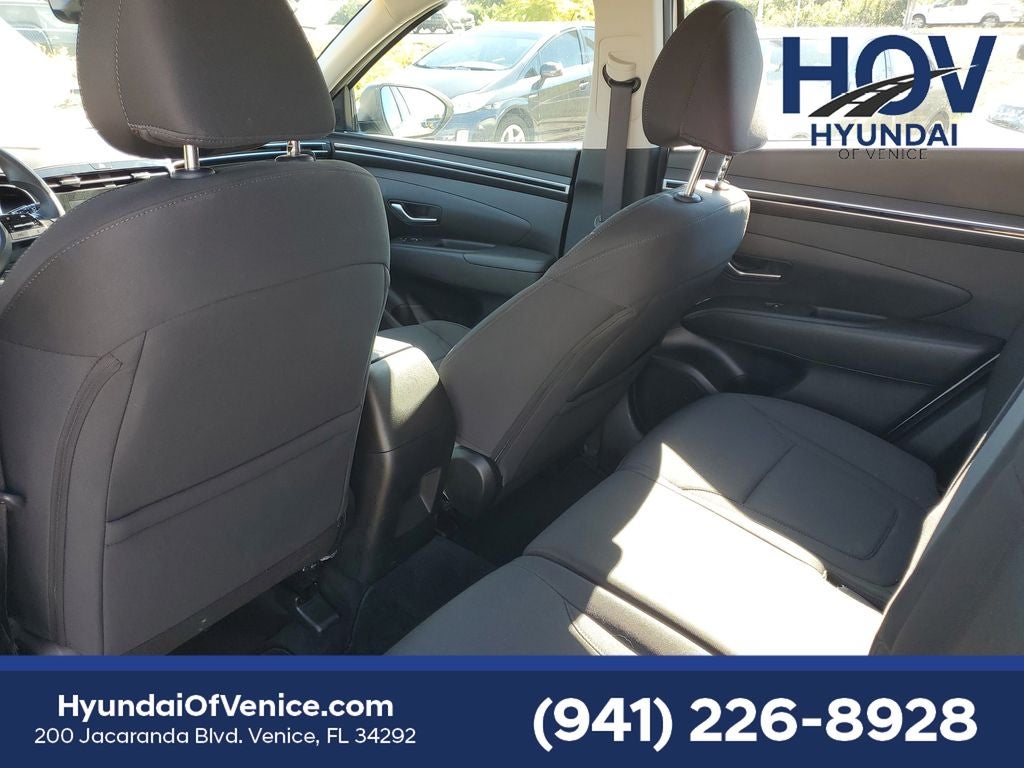 2023 Hyundai TUCSON SE