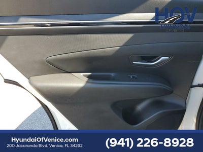 2023 Hyundai TUCSON SE