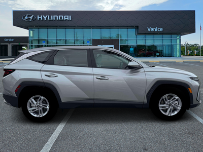 2026 Hyundai TUCSON SE FWD