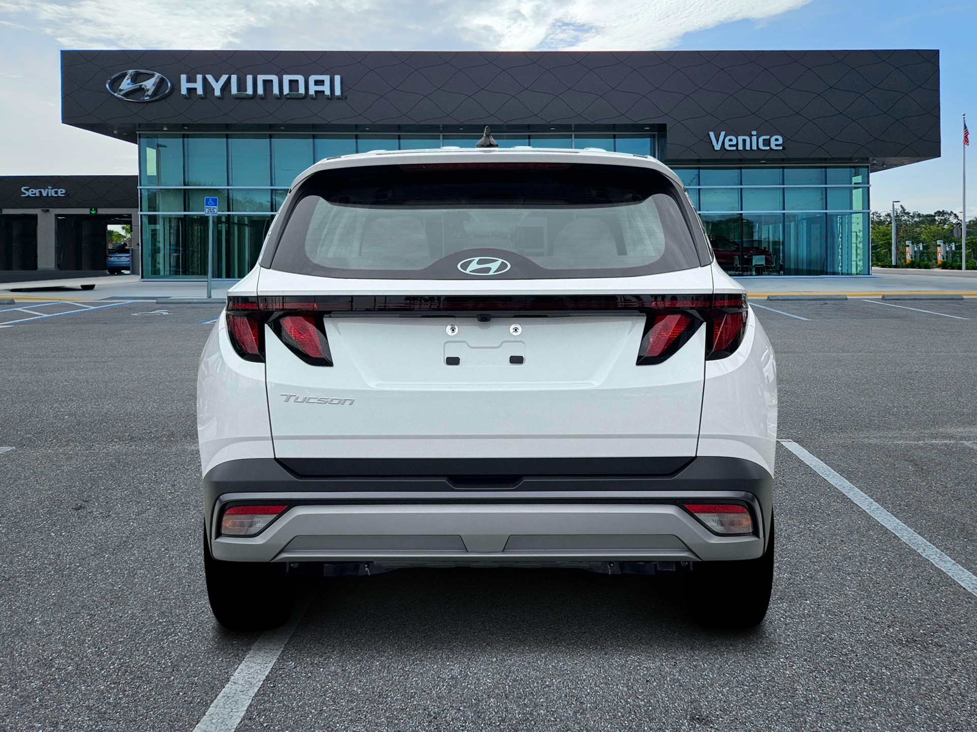 2026 Hyundai TUCSON SE FWD